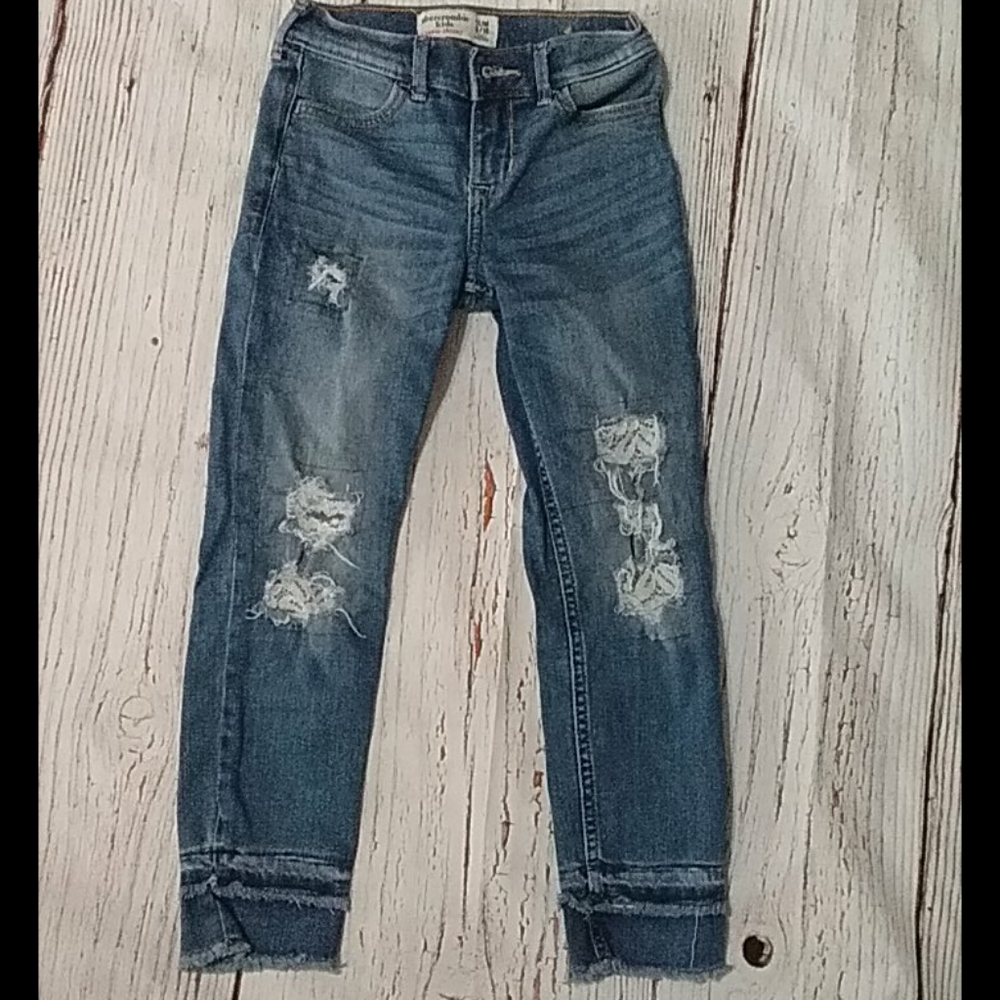 Abercrombie kids 9/10 Slim Distressed lace jeans